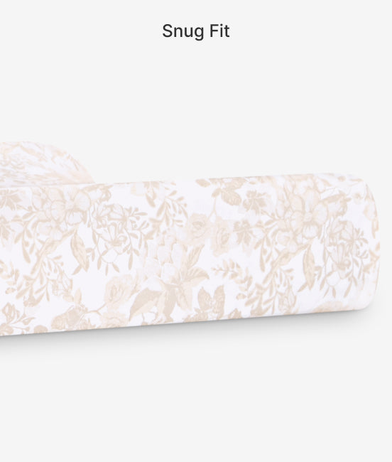 Fitted sheet with floral pattern on a white background