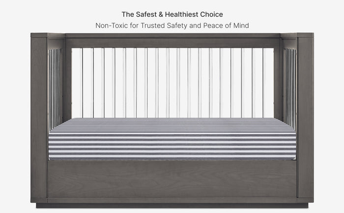 Pet crate with text highlighting safety and health benefits on a white background